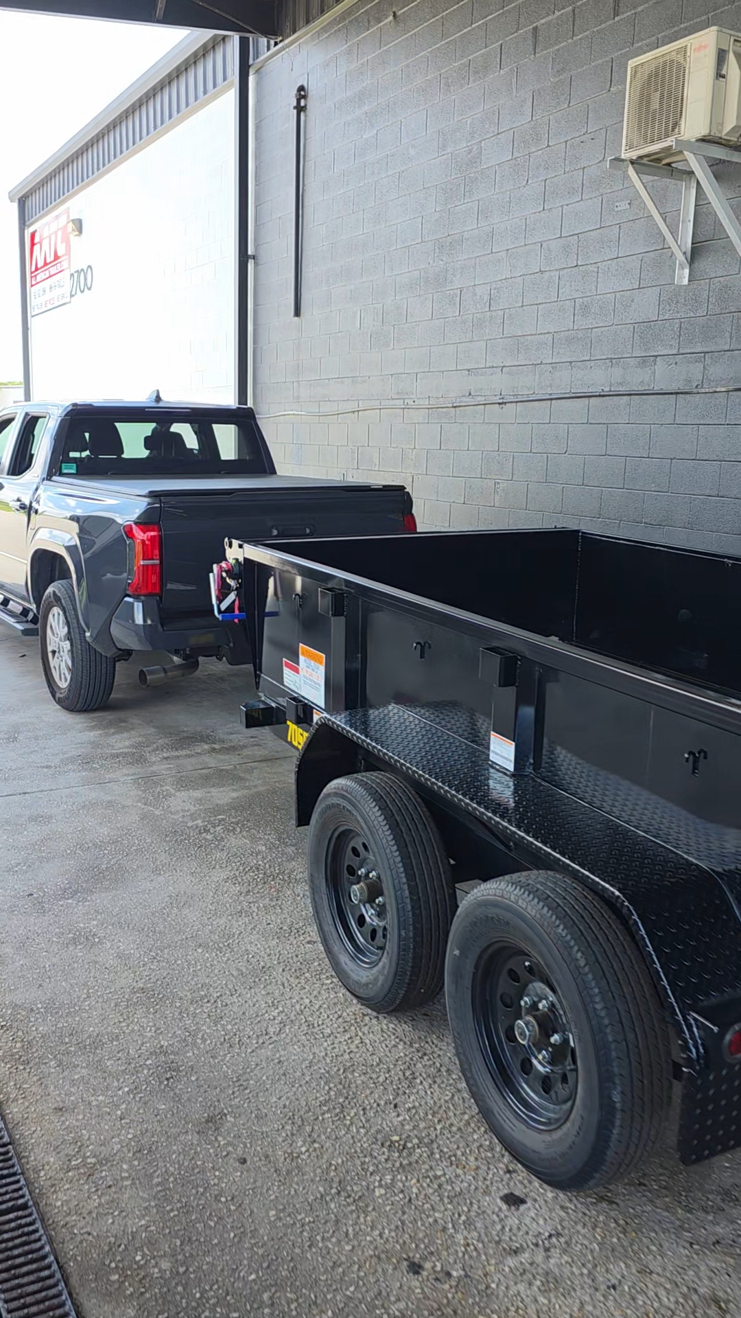 Lion Haul Solutions junk removal and cleanup crew in South Florida